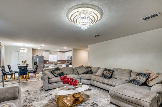 4613 Benham Drive, Fort Worth, TX 76036