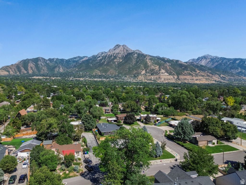 4547 S TANGLEWOOD DR, Holladay, UT 84117 — photo 4