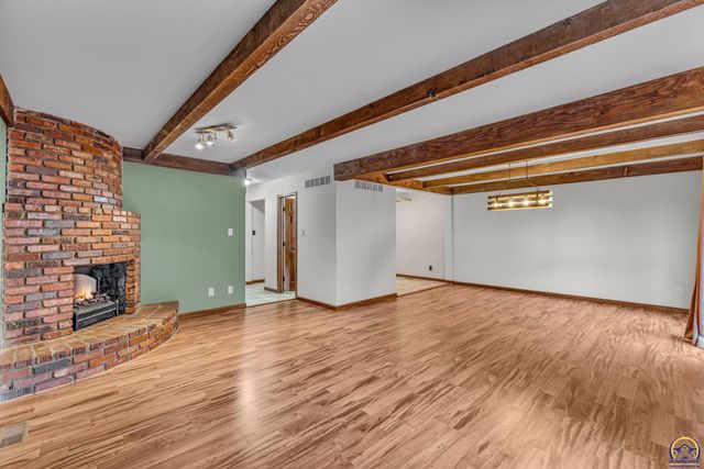 5337 SW Chelsea CT, Topeka, KS 66604