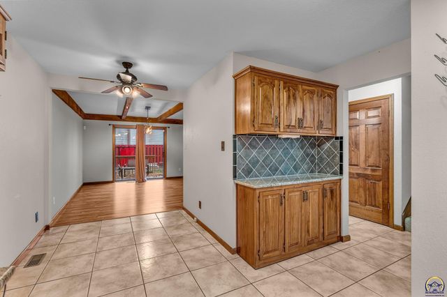 5337 SW Chelsea CT, Topeka, KS 66604