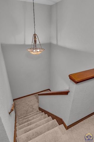 5337 SW Chelsea CT, Topeka, KS 66604