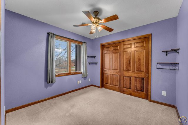 5337 SW Chelsea CT, Topeka, KS 66604