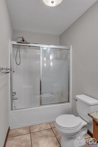 5337 SW Chelsea CT, Topeka, KS 66604