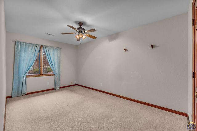 5337 SW Chelsea CT, Topeka, KS 66604