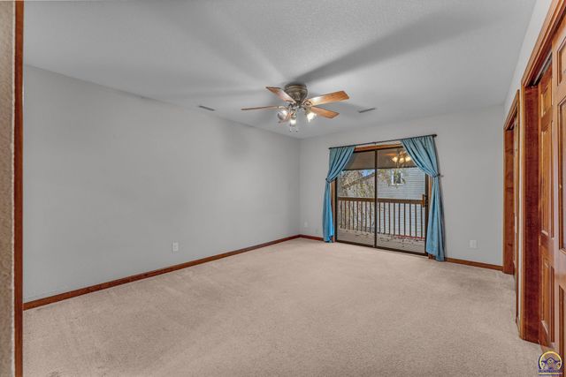 5337 SW Chelsea CT, Topeka, KS 66604