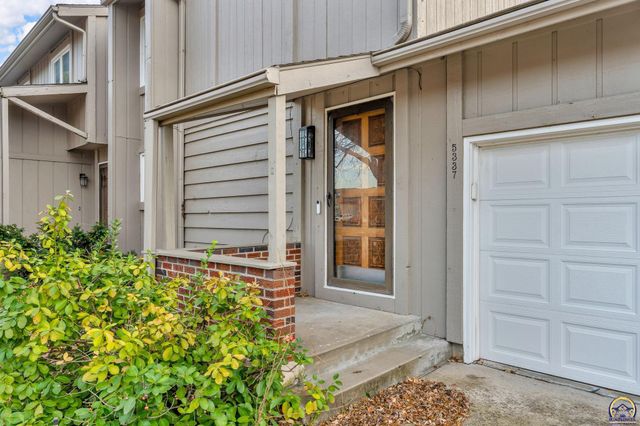 5337 SW Chelsea CT, Topeka, KS 66604