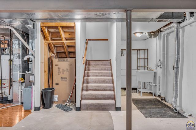 5337 SW Chelsea CT, Topeka, KS 66604