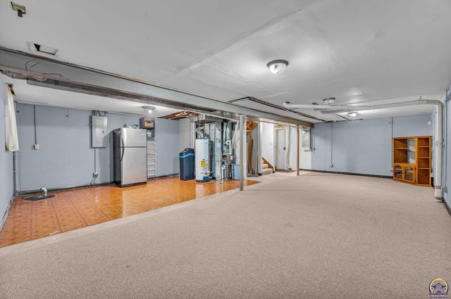 5337 SW Chelsea CT, Topeka, KS 66604