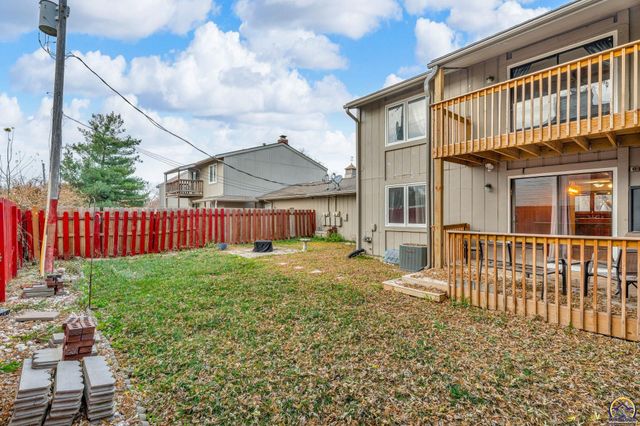 5337 SW Chelsea CT, Topeka, KS 66604