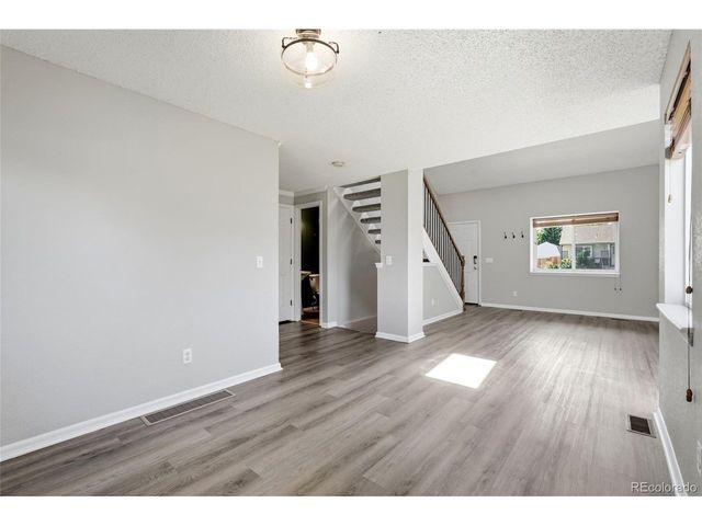 4924 S Dunkirk Way, Centennial, CO 80015
