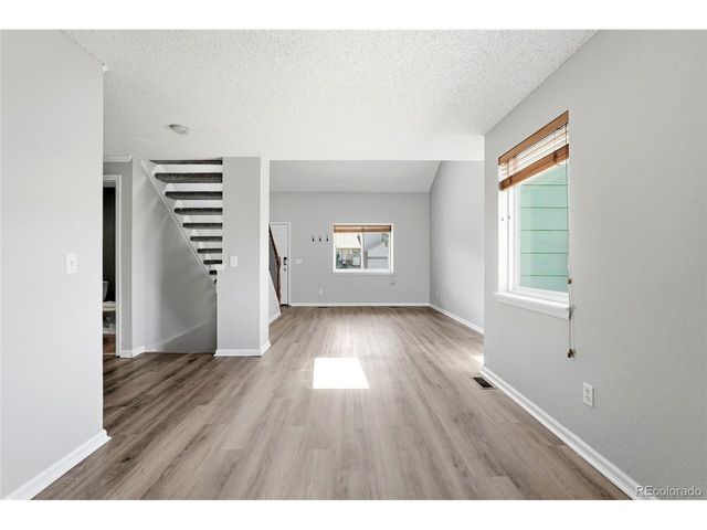 4924 S Dunkirk Way, Centennial, CO 80015