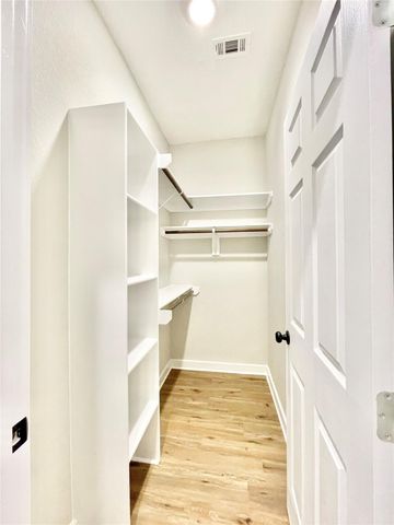 10317 Lake Road 4A, Houston, TX 77070