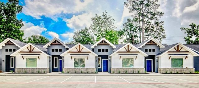 10317 Lake Road 4A, Houston, TX 77070