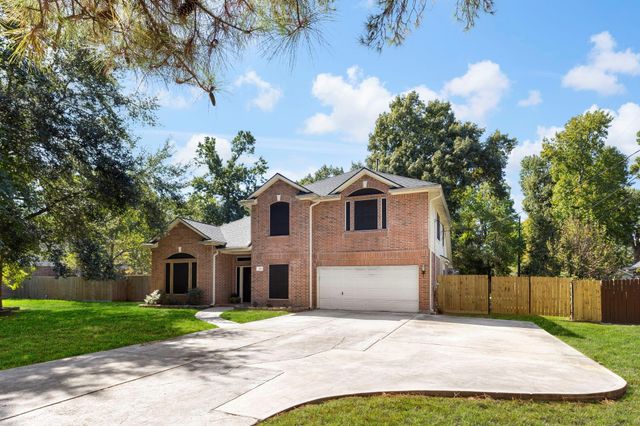 711 Shadberry Drive, Magnolia, TX 77354