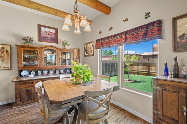 7001 Valentine Loop, Santa Fe, NM 87507