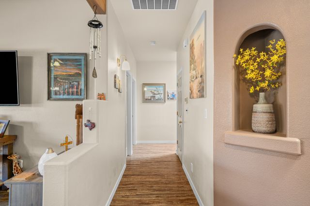 7001 Valentine Loop, Santa Fe, NM 87507