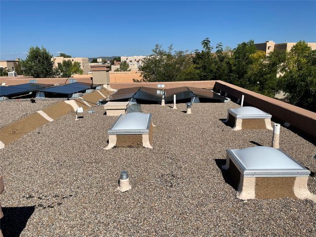 7001 Valentine Loop, Santa Fe, NM 87507
