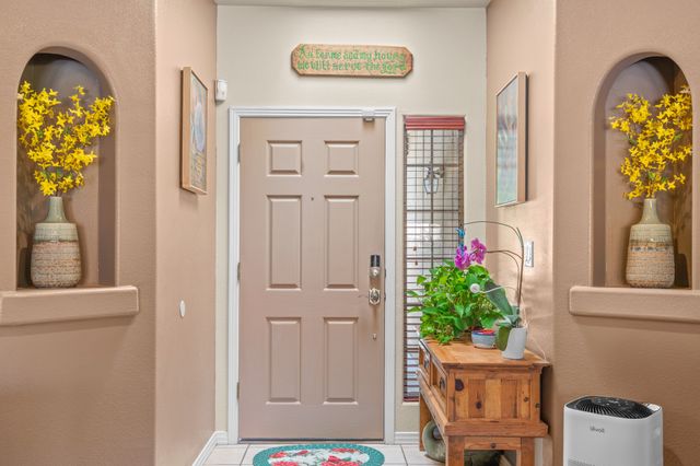 7001 Valentine Loop, Santa Fe, NM 87507