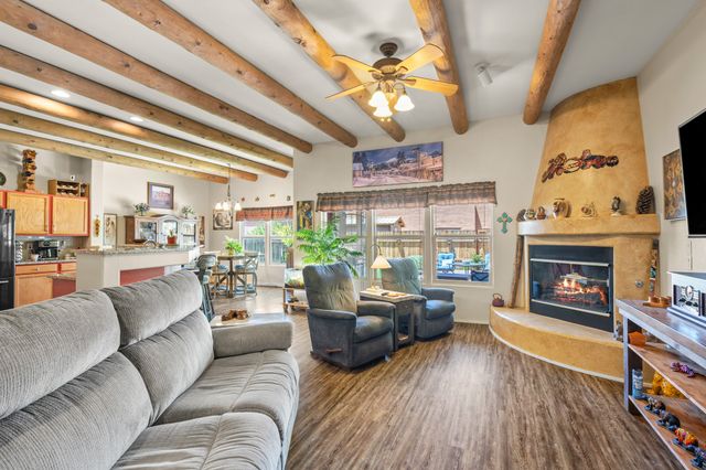 7001 Valentine Loop, Santa Fe, NM 87507