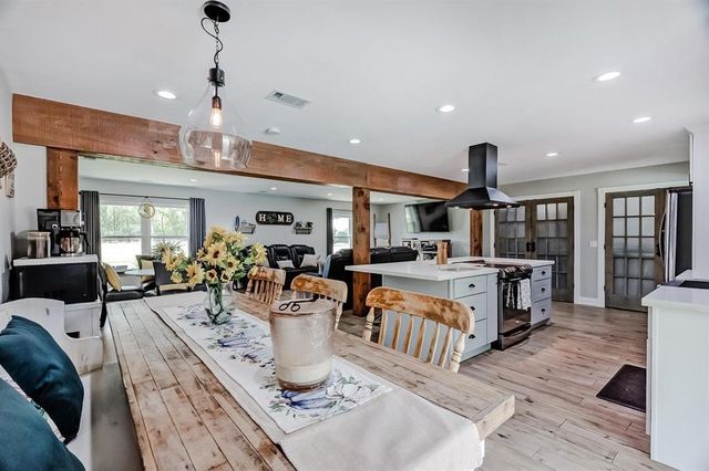 2363 Twin Oaks, Orange, TX 77630