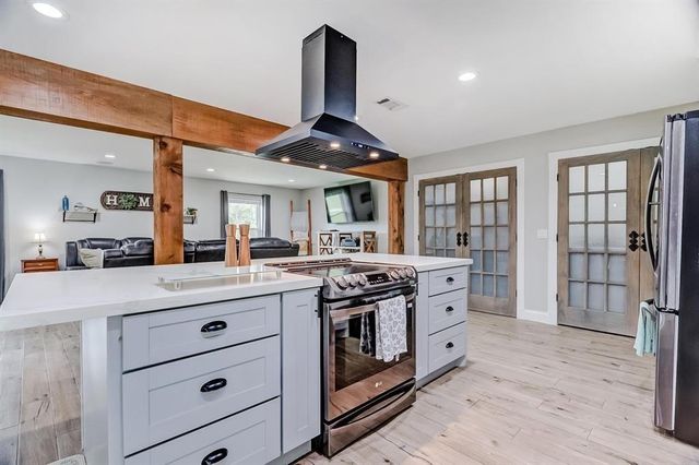 2363 Twin Oaks, Orange, TX 77630