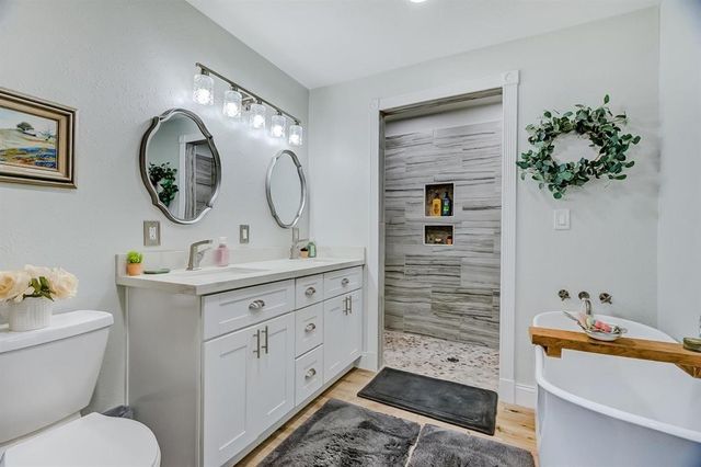 2363 Twin Oaks, Orange, TX 77630