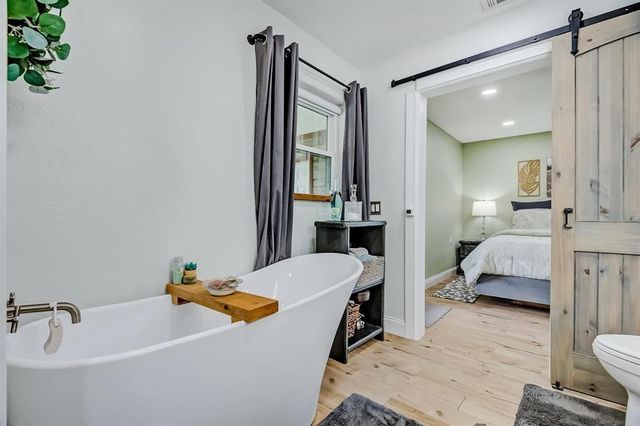 2363 Twin Oaks, Orange, TX 77630