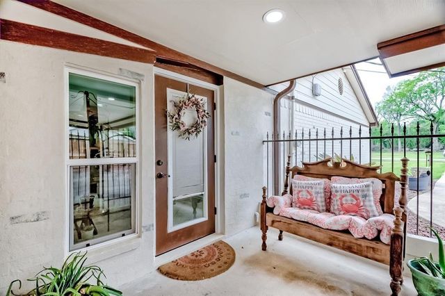 2363 Twin Oaks, Orange, TX 77630