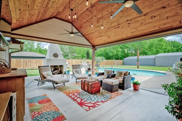 2363 Twin Oaks, Orange, TX 77630