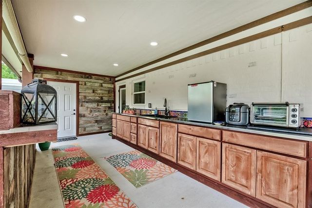 2363 Twin Oaks, Orange, TX 77630