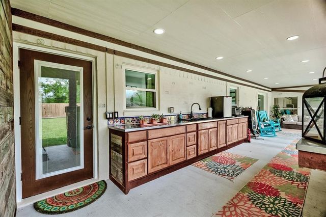 2363 Twin Oaks, Orange, TX 77630