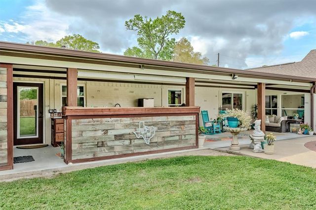 2363 Twin Oaks, Orange, TX 77630