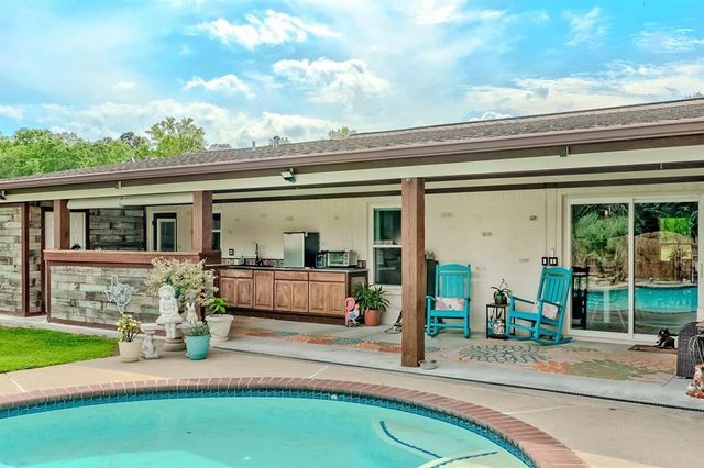 2363 Twin Oaks, Orange, TX 77630