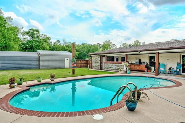 2363 Twin Oaks, Orange, TX 77630