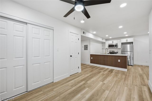 488 Albert Avenue, Las Vegas, NV 89119