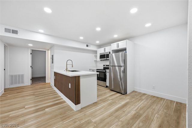 488 Albert Avenue, Las Vegas, NV 89119