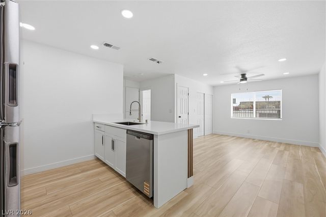 488 Albert Avenue, Las Vegas, NV 89119