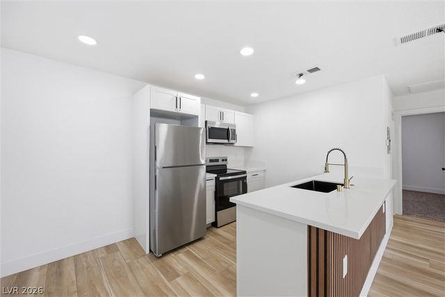 488 Albert Avenue, Las Vegas, NV 89119