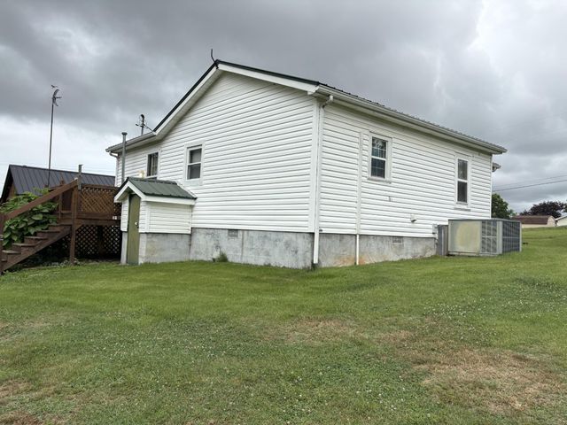 204 Blair Avenue, Sweetwater, TN 37874