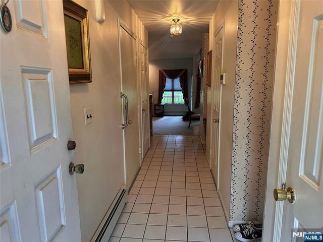 10 Matthew Road, Wayne, NJ 07470