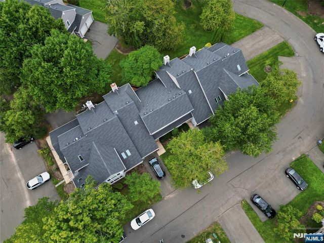 10 Matthew Road, Wayne, NJ 07470