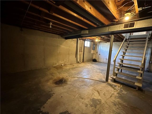 2511 S Evanston Avenue, Independence, MO 64052