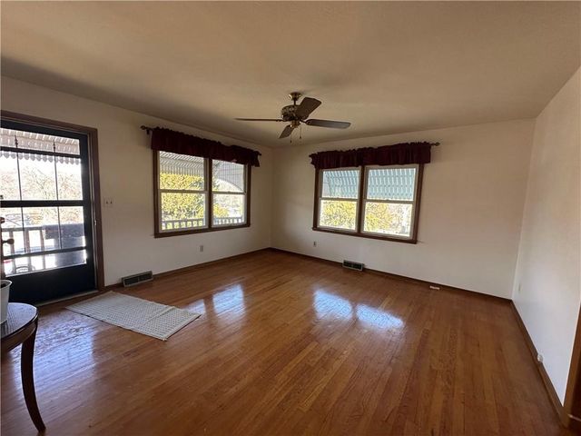 2511 S Evanston Avenue, Independence, MO 64052