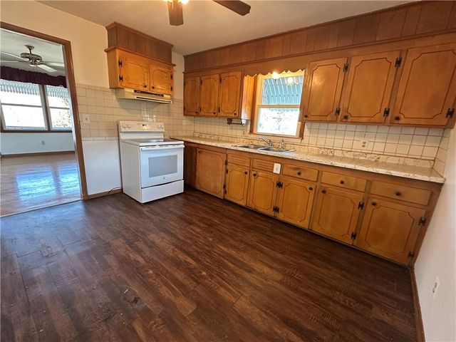 2511 S Evanston Avenue, Independence, MO 64052