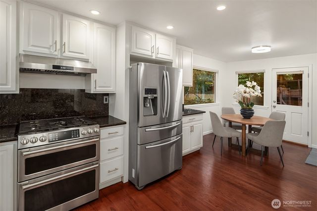 6425 Hampton Road S, Seattle, WA 98118