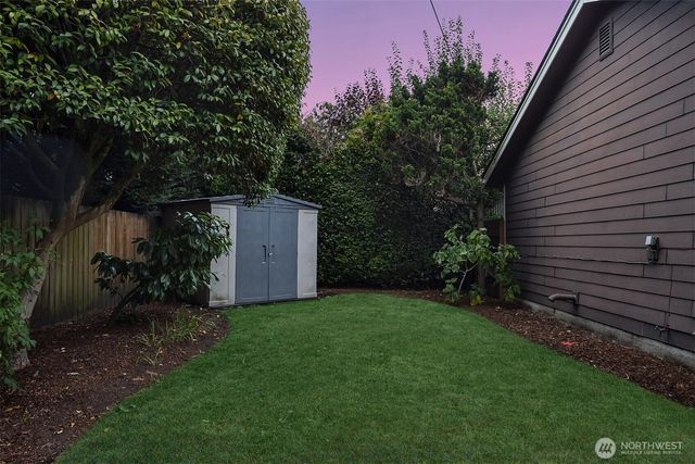 6425 Hampton Road S, Seattle, WA 98118
