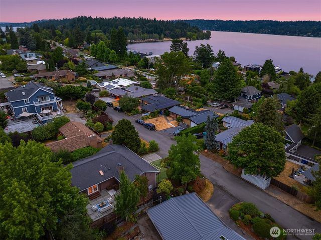 6425 Hampton Road S, Seattle, WA 98118
