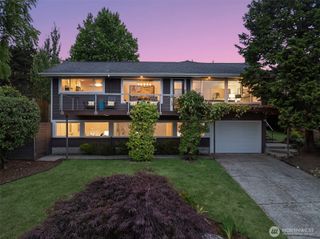 6425 Hampton Road S, Seattle, WA 98118