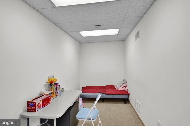 3534 KUTZTOWN RD, Reading, PA 19605