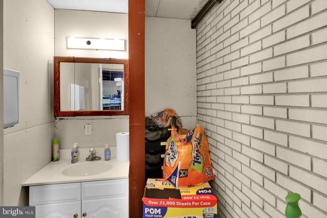 3534 KUTZTOWN RD, Reading, PA 19605